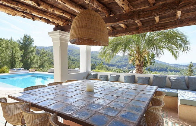 Hillside Villa With Sea-views - Photo 31