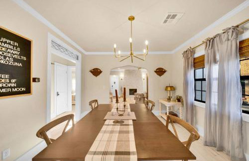 Fully Restored cottage, AMAZING game room, hot tub - Foto 29