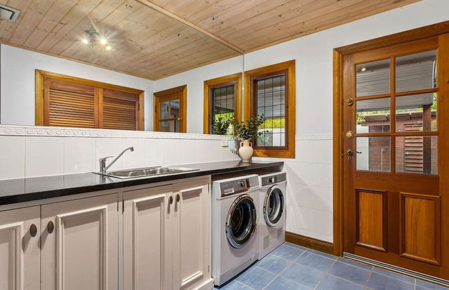 The Peninsula Chateau Lodge-inspired Luxury - Photo 41