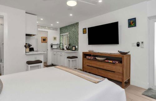 Charming Studio w Pool One Mile to Beach Pets Welcome - Foto 10