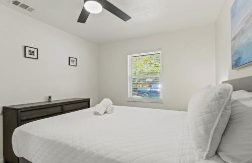 Spacious 4 Bedroom Family Retreat in the Heart of McKinney, TX - Foto 29