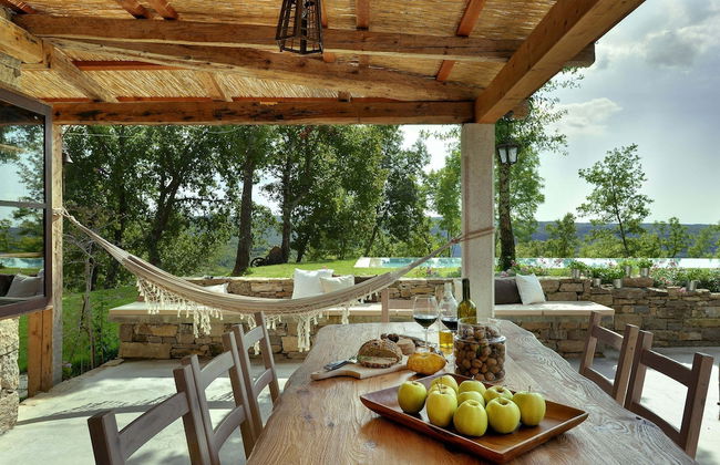 Magnificent Villa in Groznjan With High-end Kitchen & Pool - Foto 1