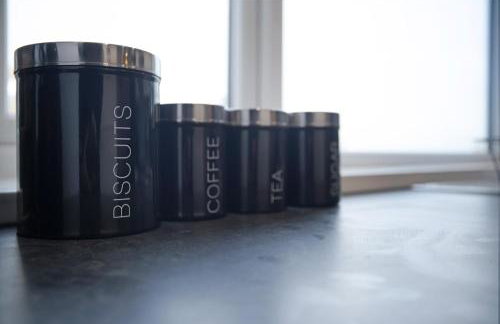 Spacious Living Room & Modern Comforts, Sleeps 4 - Foto 25