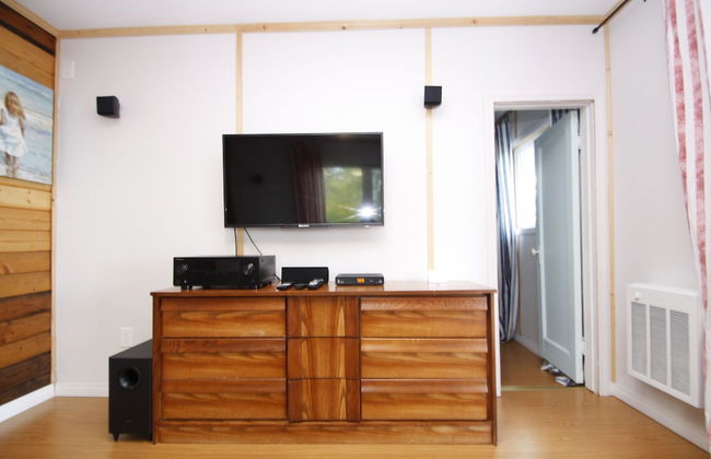 Lakefront Cottage in Manitou Beach - Photo 23