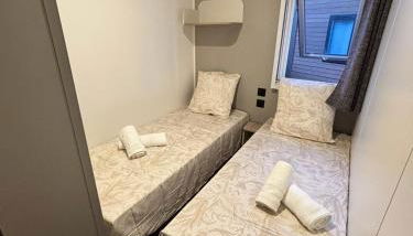 Mobile home 2ch-4 pers au camping Le hameau des Pins - Foto 4