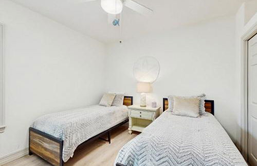 The Sunshine Social - Photo 16