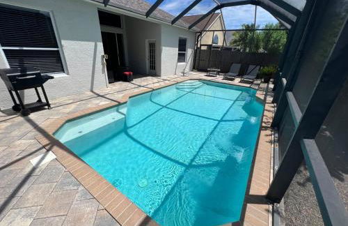 NEW - Poolside Oasis Heated POOL Home - 2000 SF - Foto 33