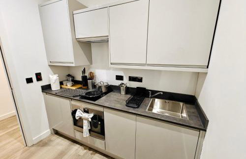 Contemporary 1-Bed Flat by Bury Metro link - Foto 9