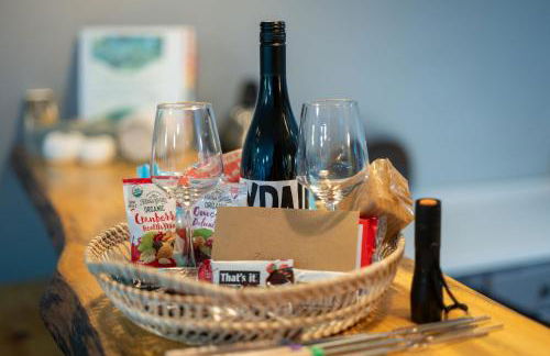 Secluded Forest Cabin with Hot Tub and Private Waterfall - Foto 2