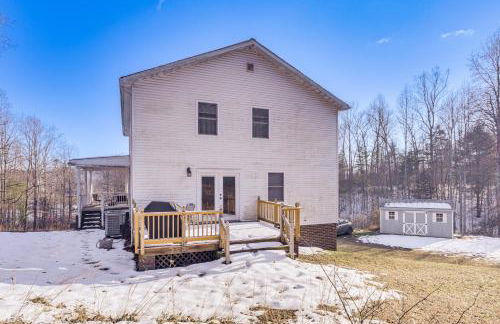 Family Home with Game Room and Decks in Etlan! - Foto 36