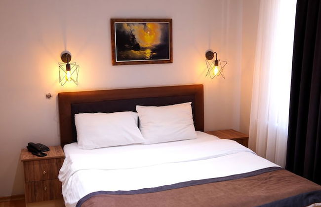 Sheriff Residence - Photo 55