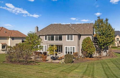 Beautiful relaxing private villa next to a pond smart home and Traeger Grill - Foto 24