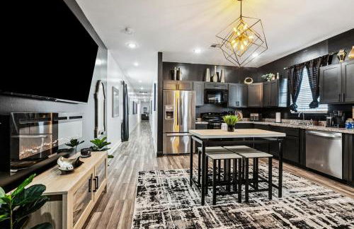 Spacious 10BR NOLA Home, Perfect for Groups, King bed - Foto 1