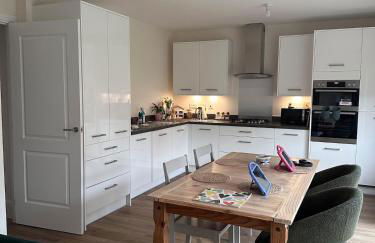 3 bed 3 en-suite - HOT TUB! - Foto 3