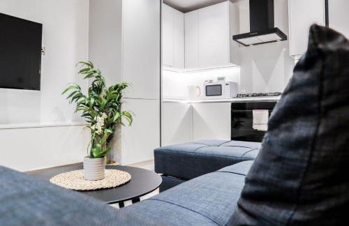 The Dashwood Suite - 2BR Modern Apt with Stylish Design Decor, Free Secure Underground Parking & 50" Smart TV - Foto 25