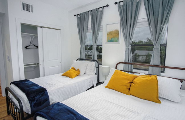 Amazing 3BR 2BA Only 5 Mins From Downtown - Foto 5