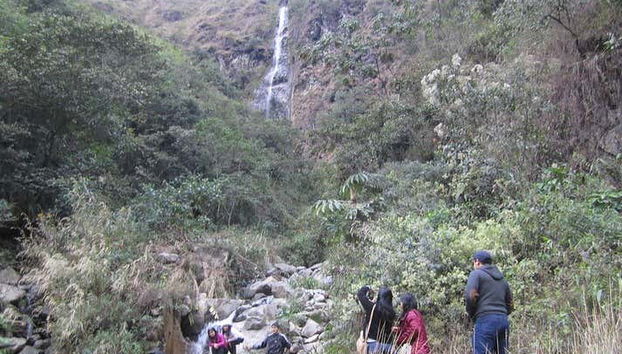 In marcia verso una delle cascate di Chanchamayo