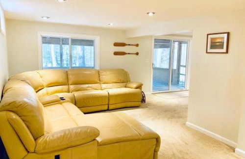 Beautiful Lakefront Chalet in the Poconos! - Foto 41