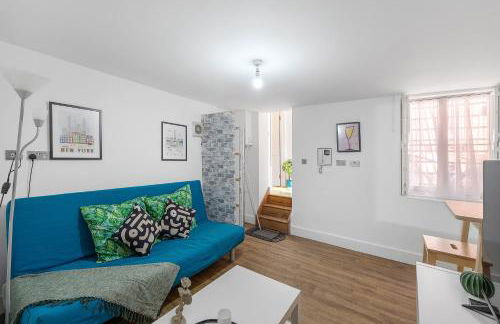 Well Connected 2 Bedroom Flat with Ensuite Bathrooms in London SE5 - Foto 1