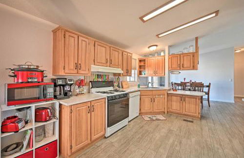 Yuma Vacation Rental with Yard and Grills! - Photo 8