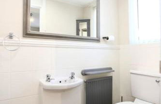 Fabulous beachfront 3 bed house with parking - Foto 27