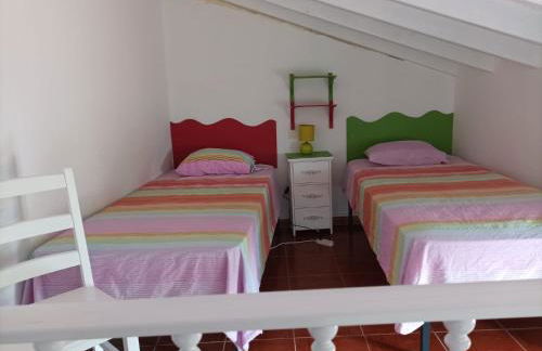 Blue And Gold Cozy Home - Photo 9