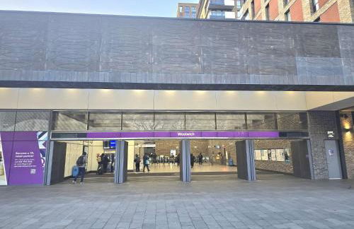 Rayan Heights Cosy 1 bedroom flat sleeps 2 perfect for contractors tourists families - Free parking - Foto 6