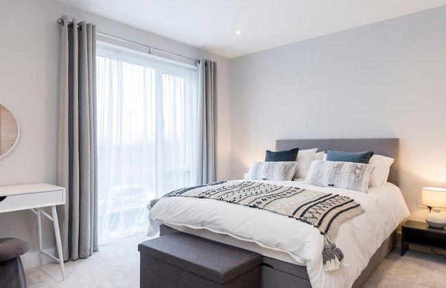 Stylish new Home With Parking - King Beds Garden - Foto 4