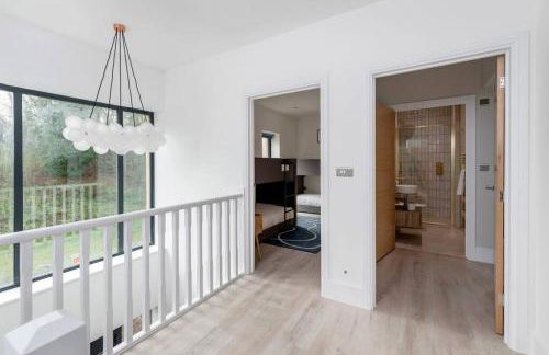 Brockview House - Eco 4 bed - Photo 11