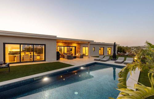 Faro Luxury Home with Heated Pool and Garden - Foto 30