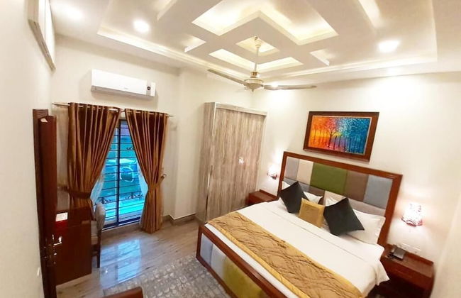 Alnoor Luxury Hotel Apartments - Photo 1