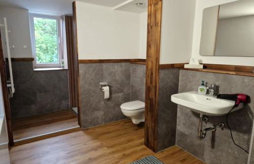 KG Exklusives Zimmer, WLAN, geteiltes Bad und Küche - Foto 15