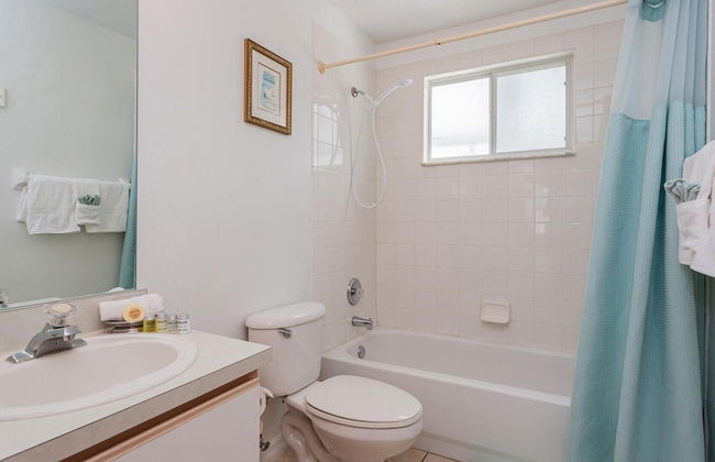 Villas at Island Club Community, Pools, Jacuzzi and More! - Photo 10