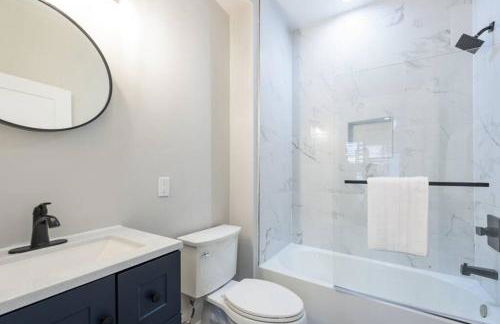 Modern LUX 2BR Apartment in DC with Patio - Foto 4