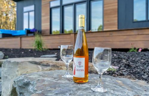 Tiny House on a Waterfall at Private Tiny Lake - Foto 2