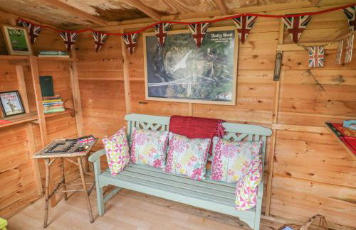 Westholme - Photo 17