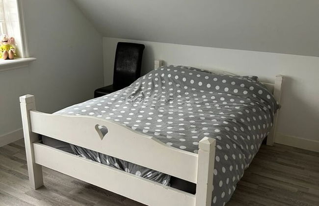 Modern Holiday Home With Veranda in Limmen - Foto 3