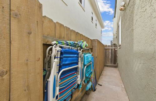 Stunning Beach Home - large patio, parking, ac & dog friendly! - Foto 54