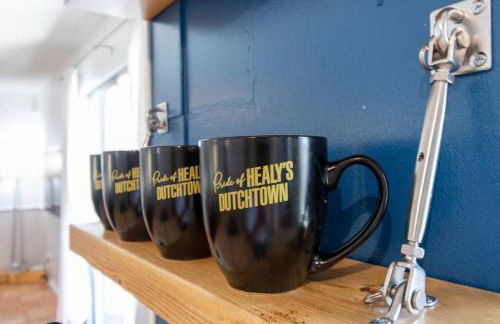 Vacation House! 6BR, FREE Heated Pool, Arcade & Hot Tub - Photo 5