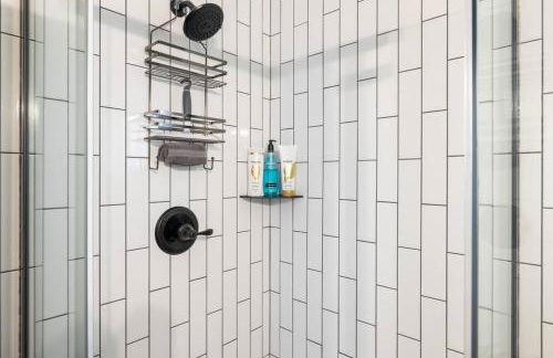 Historic Hideaway Hot Springs - Photo 11