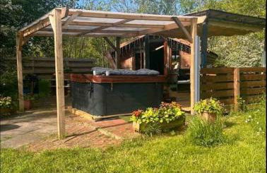 Wooden tiny house Glamping cabin with hot tub 1 - Photo 20