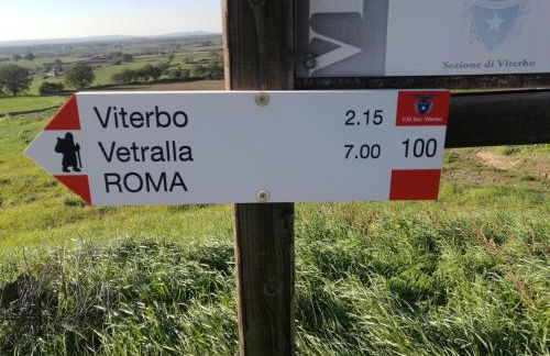 Blue House Near Bagnoregio-overlooking the Umbrian Mountains and Tiber Valley - Foto 117