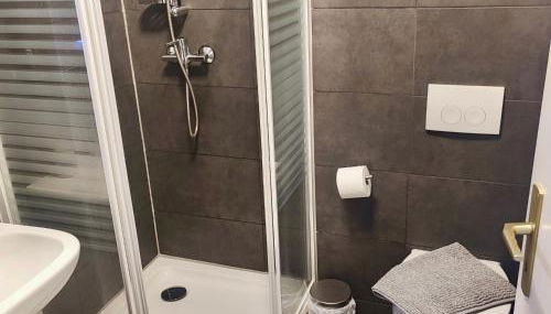 Harmony - 4 Schlafzimmer 2 Bäder Ganzes Apartement - Foto 3