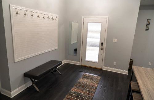 Modern 3BDRM, Renovated, Spacious & Central - Foto 14