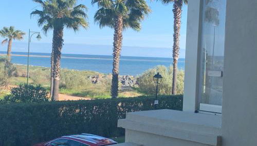 Primera Linea de Playa con Vistas al Mar - Foto 1