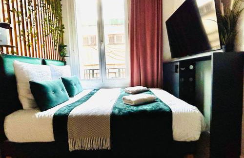 Calm & Cozy, 5 min Metro, 15 min Louvre, Champs Élysée - Foto 8