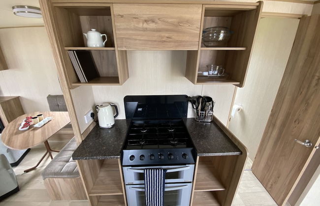 3 Bed 8 Berth Caravan in California Cliffs - D53 - Foto 13