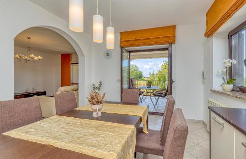 Silvia II with Private Pool - Foto 24