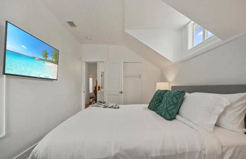 Remodeled Historic 1800s Carriage House, The Castle Garden, Colonial Modern Mansion - Foto 41