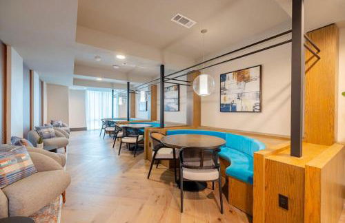 Modern Comfort North Austin with Balcony and Workspace - Foto 41